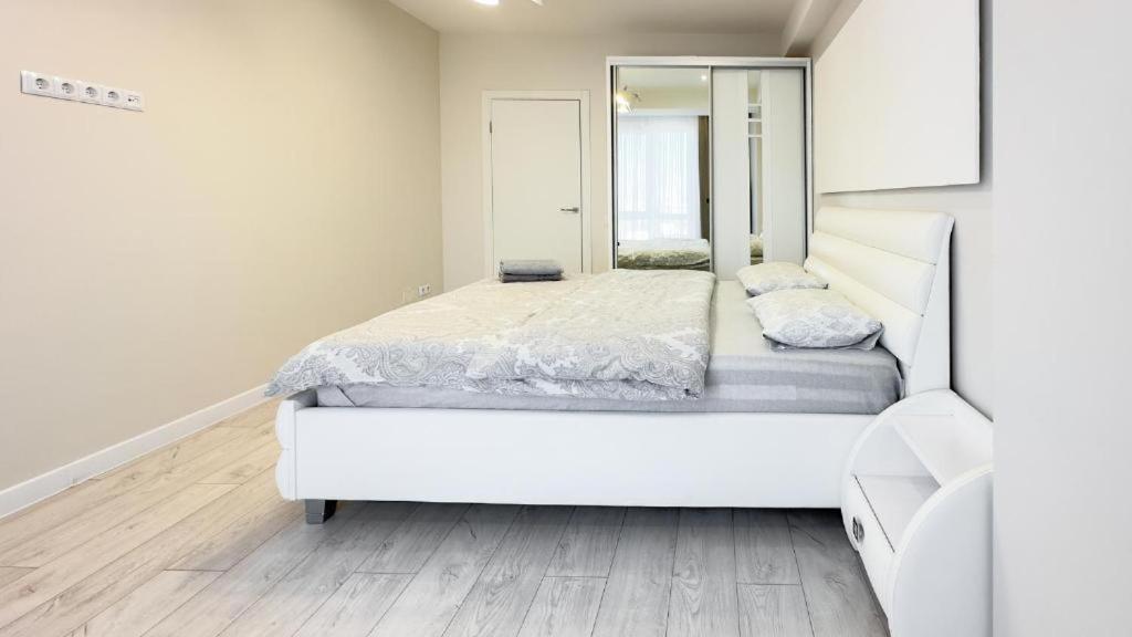 Glass New Apartments Ultracentral Chisinau Bagian luar foto