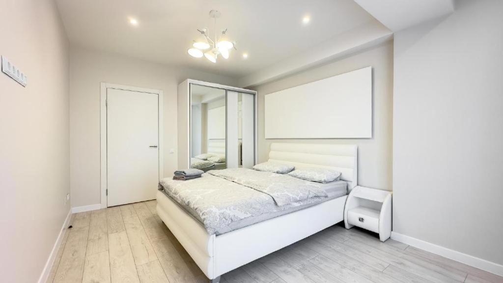 Glass New Apartments Ultracentral Chisinau Bagian luar foto