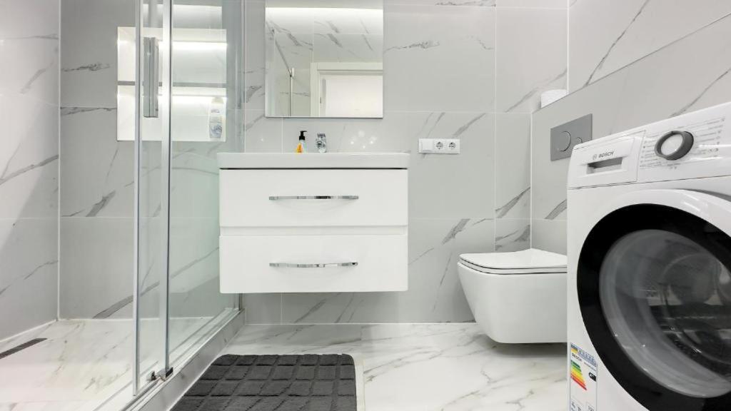 Glass New Apartments Ultracentral Chisinau Bagian luar foto